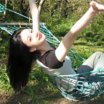 比基尼琼斯和爱的圣殿